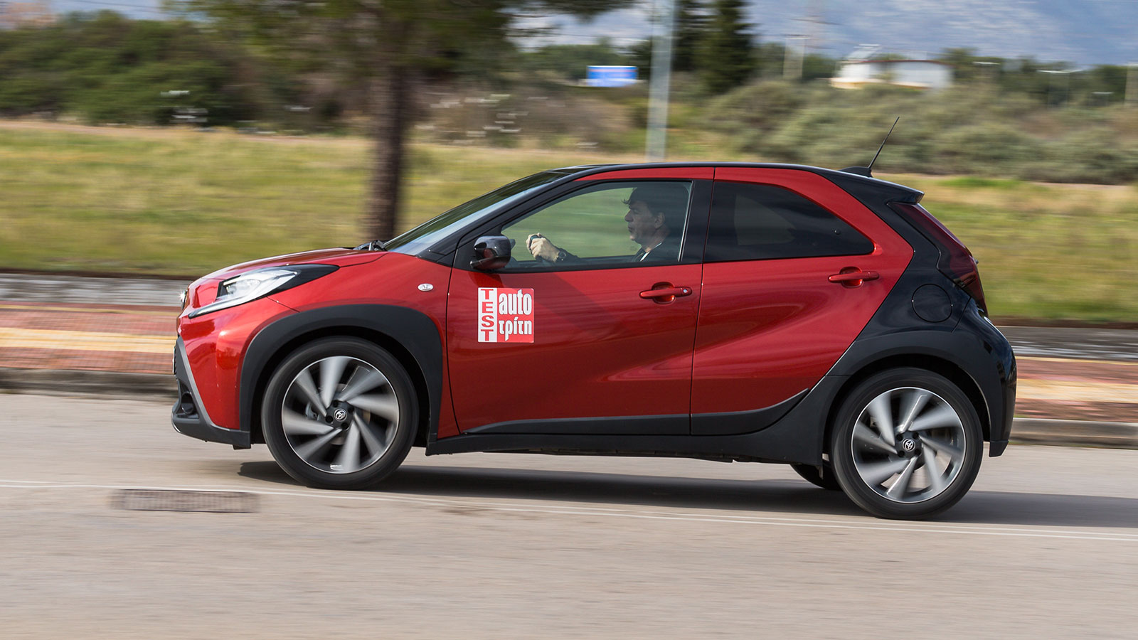 Με ετήσιο κόστος καυσίμου στα 1.851 ευρώ, το Toyota Aygo X είναι το πιο οικονομικό στην χρήση αυτοκίνητο της αγοράς με κινητήρα βενζίνης.